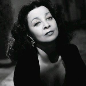 Meet your Posher, Roxanne